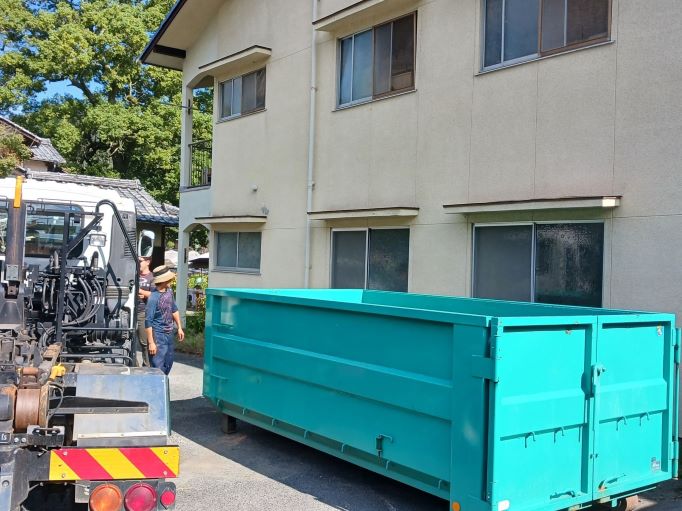 大型ごみコンテナ（バッカン）